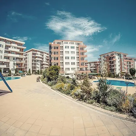 アパート In Panorama Fort Apartcomplex *